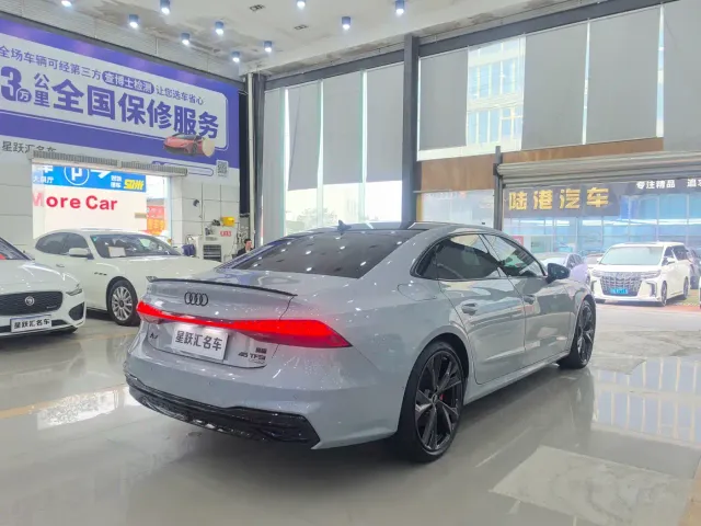 Audi A7L — Фото автомобиля 5