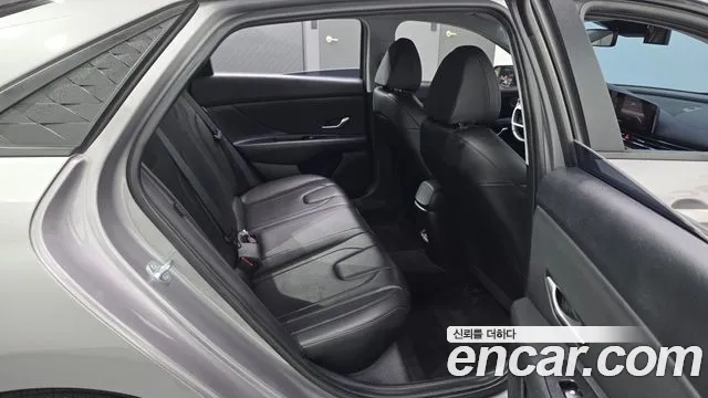Hyundai Avante CN7 — Фото автомобиля 17