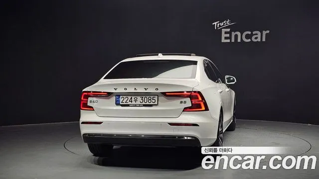 Вольво S60 S60 третьего поколения B5 Ultimate Bright — Фото автомобиля 4