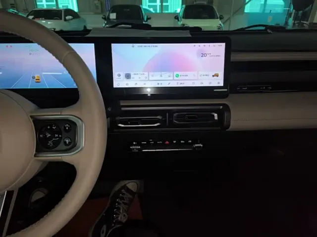 Baojun Yep — Фото автомобиля 12