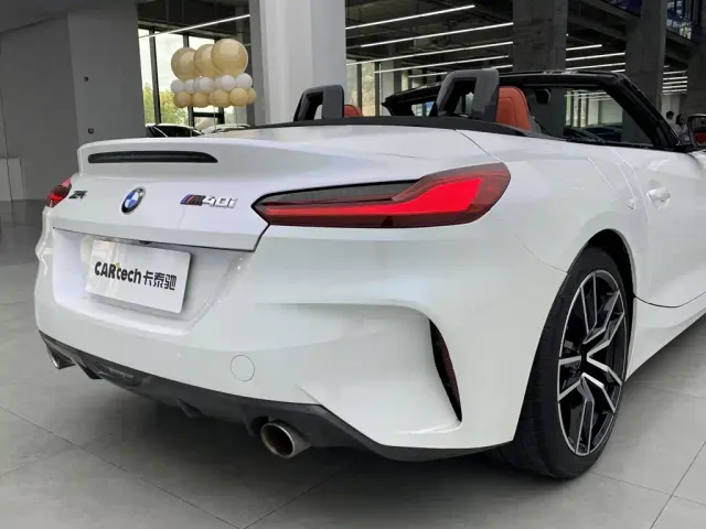 BMW Z4 — Фото автомобиля 4