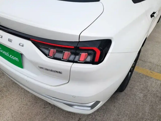 Ford Mondeo — Фото автомобиля 7