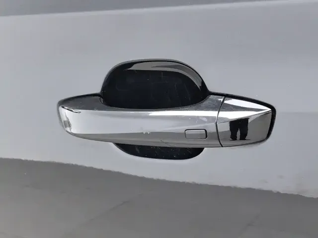 Roewe RX5 — Фото автомобиля 18
