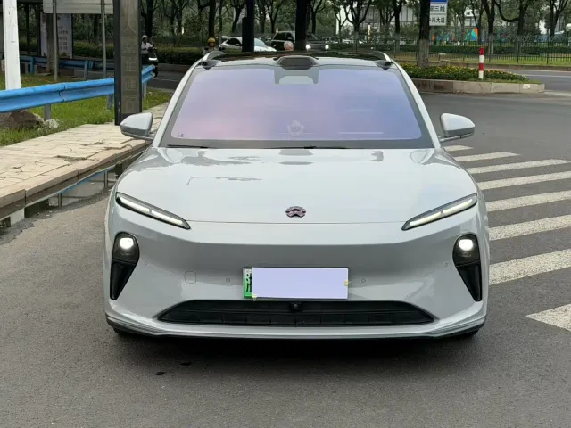 Nio ET5 Touring — Фото автомобиля 2