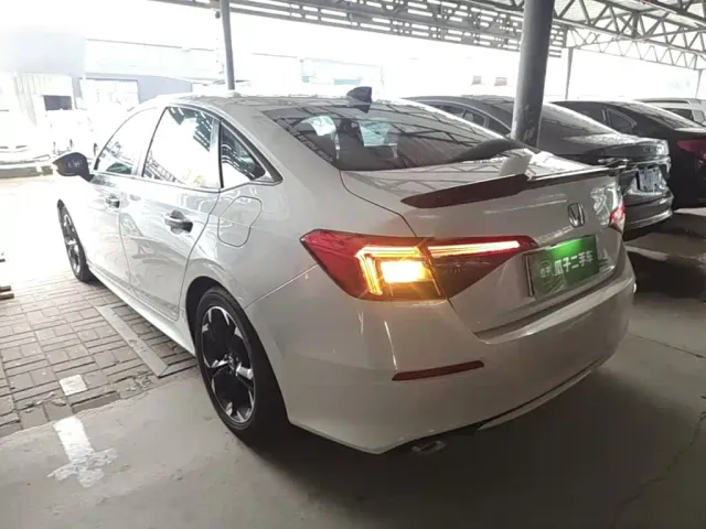 Honda Civic — Фото автомобиля 4