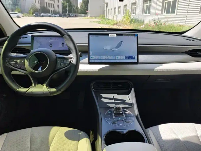 BYD Seal 05 DM-i — Фото автомобиля 12