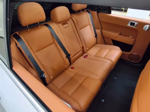 Li Auto L7 — Фото автомобиля 9