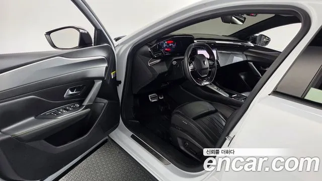 Peugeot 408 — Фото автомобиля 15
