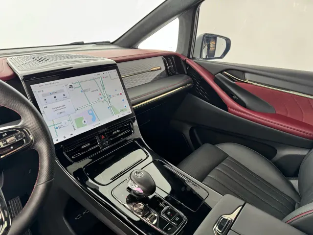 GAC Trumpchi M8 — Фото автомобиля 6