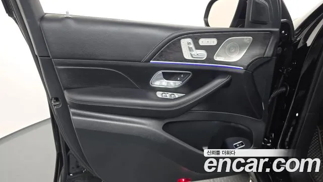 Mercedes-Benz GLE-Class — Фото автомобиля 17