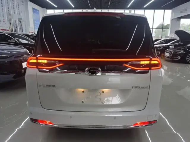 GAC Trumpchi M6 — Фото автомобиля 5