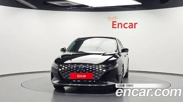 Hyundai Grandeur (New) Hybrid — Фото автомобиля 3