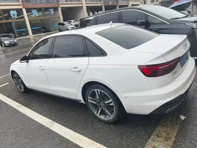 Audi A4L — Фото автомобиля 7