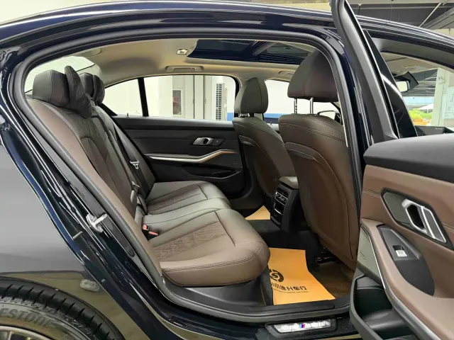 BMW 3 Series — Фото автомобиля 24
