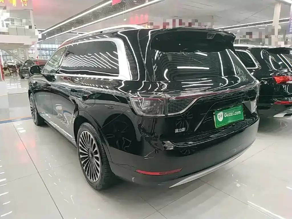 AITO Wenjie AITO M9 2025 Extended Range Ultra 52kWh 5-Seater — Фото автомобиля 4