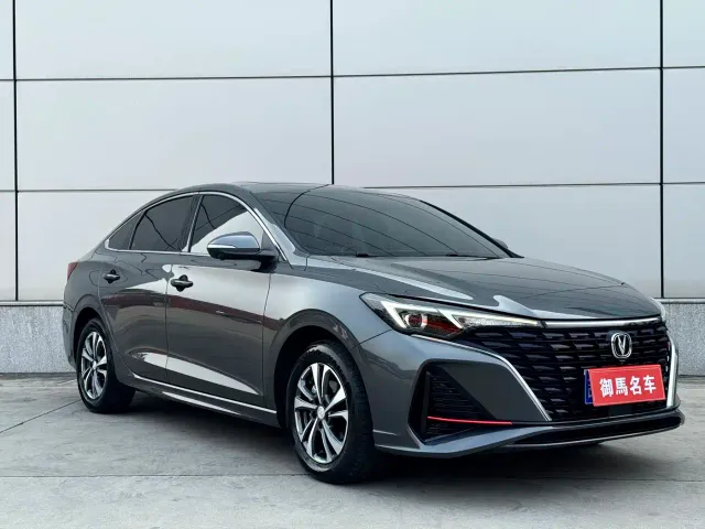 Changan Eado — Фото автомобиля 3
