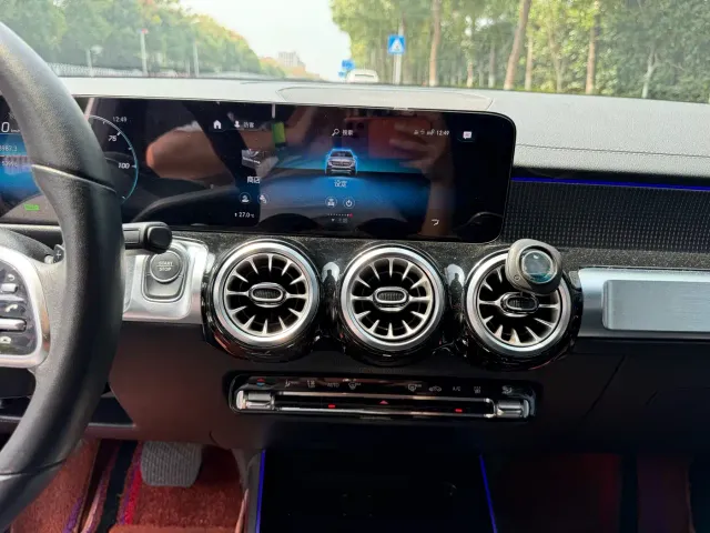 Mercedes-Benz EQB — Фото автомобиля 13