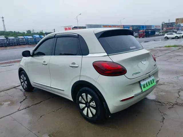 Wuling Bingo — Фото автомобиля 4