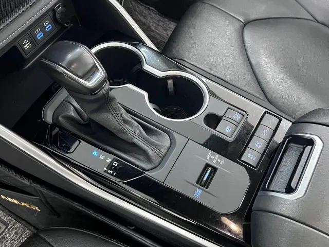 Toyota Highlander — Фото автомобиля 15