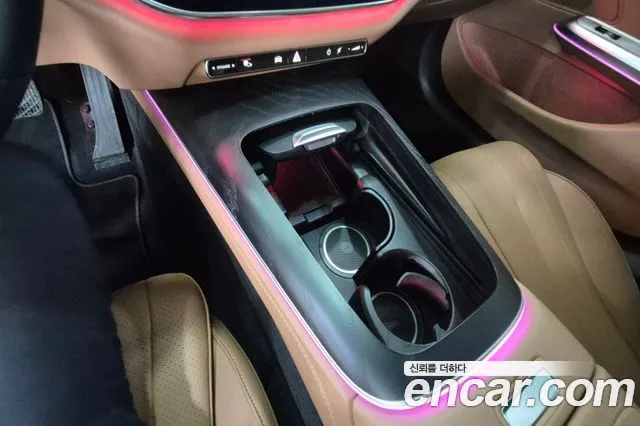 Mercedes-Benz E-Class — Фото автомобиля 18
