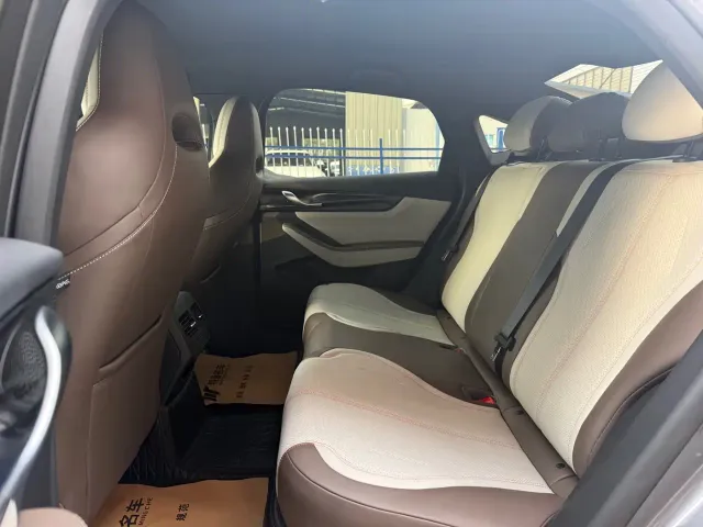 BYD Qin PLUS — Фото автомобиля 10