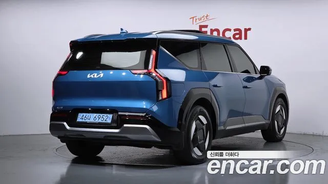 Kia EV9 — Фото автомобиля 2