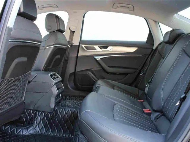Audi A6L — Фото автомобиля 14