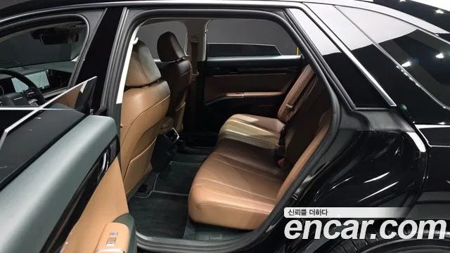 Hyundai Grandeur GN7 — Фото автомобиля 18