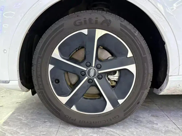 Shangjie SUV — Фото автомобиля 4