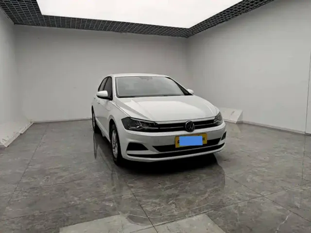Volkswagen Polo — Фото автомобиля 3
