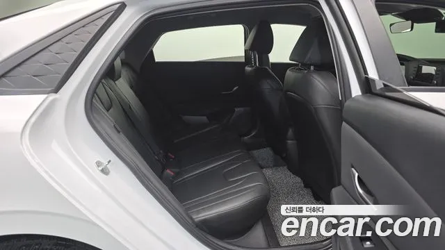 Hyundai AVANTE Новый Avante (CN7) — Фото автомобиля 11