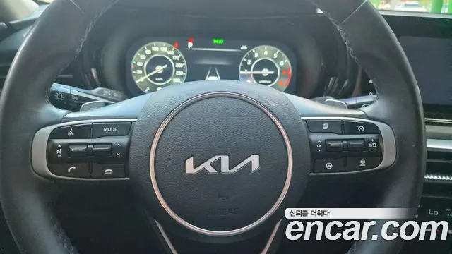 Kia K5 Generation 3 — Фото автомобиля 4