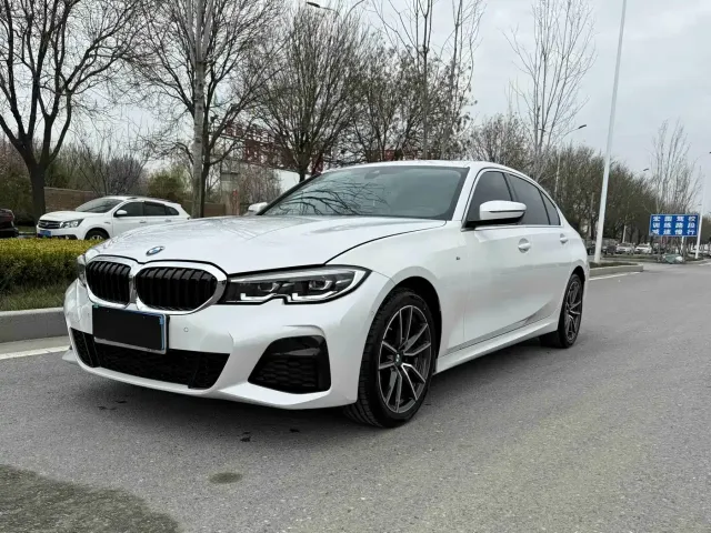 Фотография автомобиля — BMW 3 Series