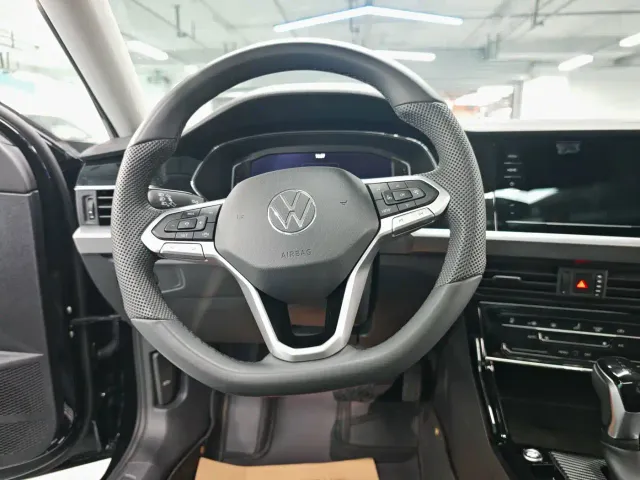 Volkswagen Passat — Фото автомобиля 9