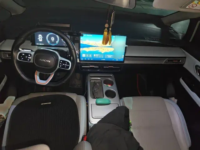 GAC Aion Y — Фото автомобиля 10