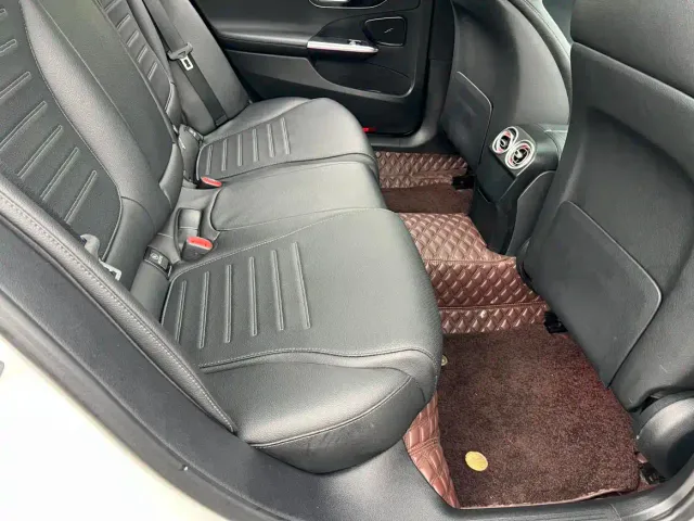 Mercedes-Benz C-Class — Фото автомобиля 10