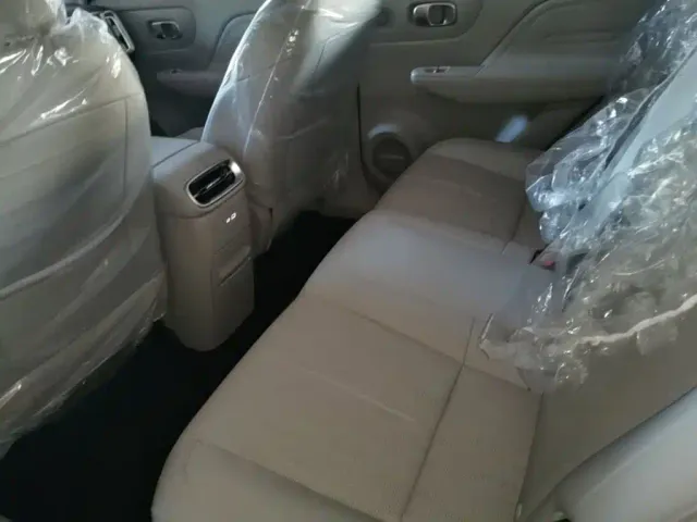 Leapmotor B10 — Фото автомобиля 16