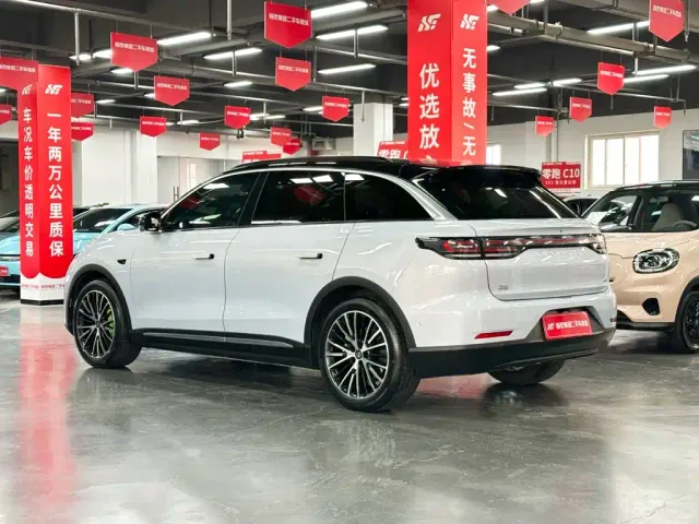Leapmotor C11 — Фото автомобиля 7