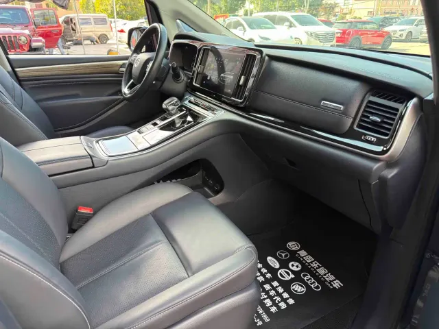 GAC Trumpchi M8 — Фото автомобиля 10