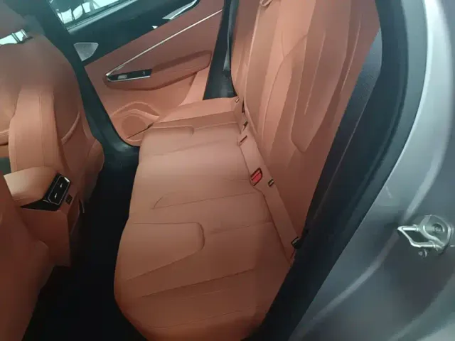 Geely Boyue — Фото автомобиля 16