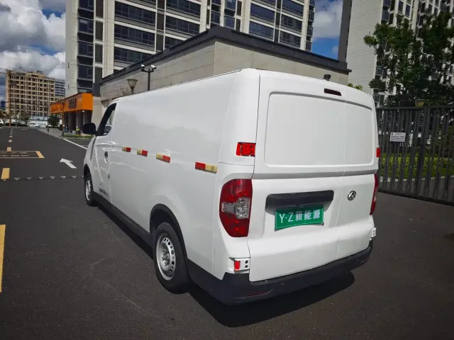 Maxus EV30 — Фото автомобиля 15