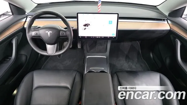 Tesla Model 3 — Фото автомобиля 5