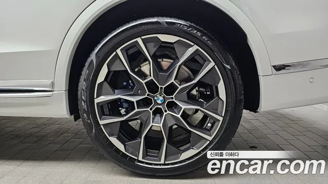 BMW X7 — Фото автомобиля 5