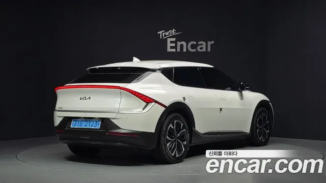 Kia EV6 — Фото автомобиля 2