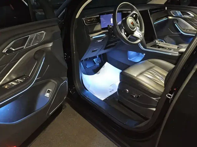 Hongqi HS7 PHEV — Фото автомобиля 15