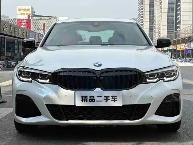 BMW 3 Series — Фото автомобиля 2