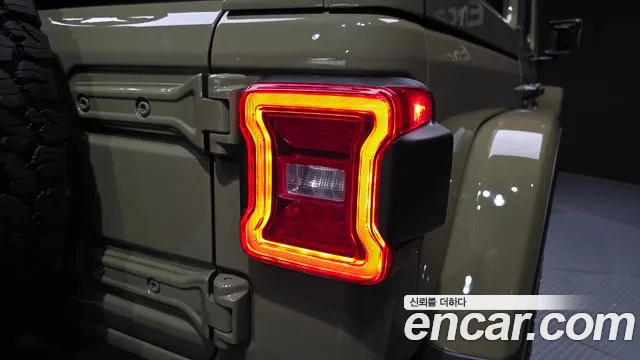 Jeep Wrangler JL — Фото автомобиля 8