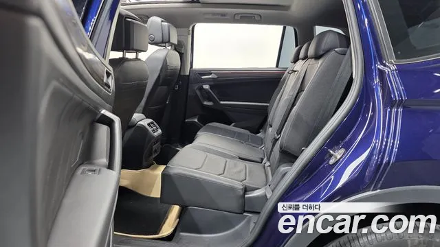 Volkswagen Tiguan — Фото автомобиля 12