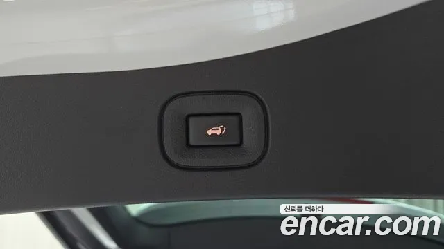 Renault-KoreaSamsung QM6 Новый QM6 2.0 GDe LE Signature 2WD — Фото автомобиля 29