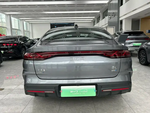 BYD Qin L — Фото автомобиля 9